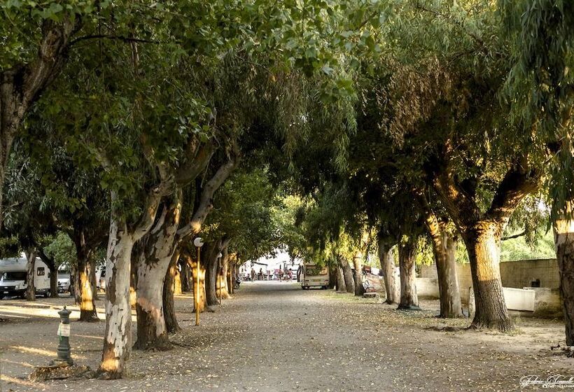 Отель Villaggio Camping Calypso