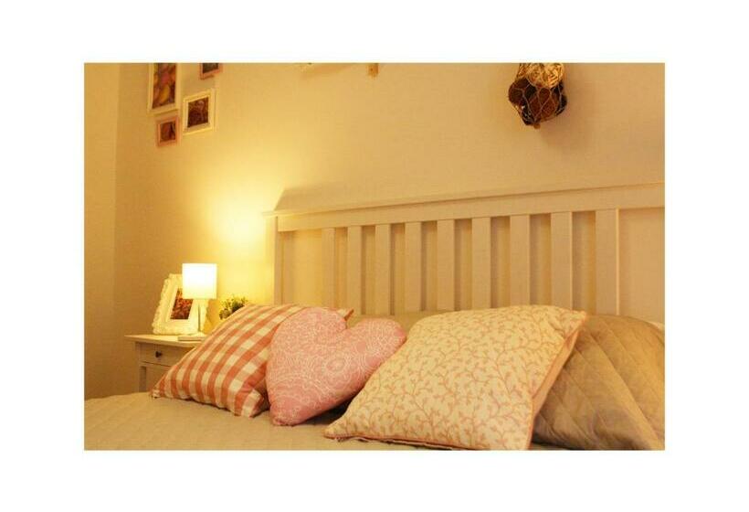 پانسیون Lilly S Home