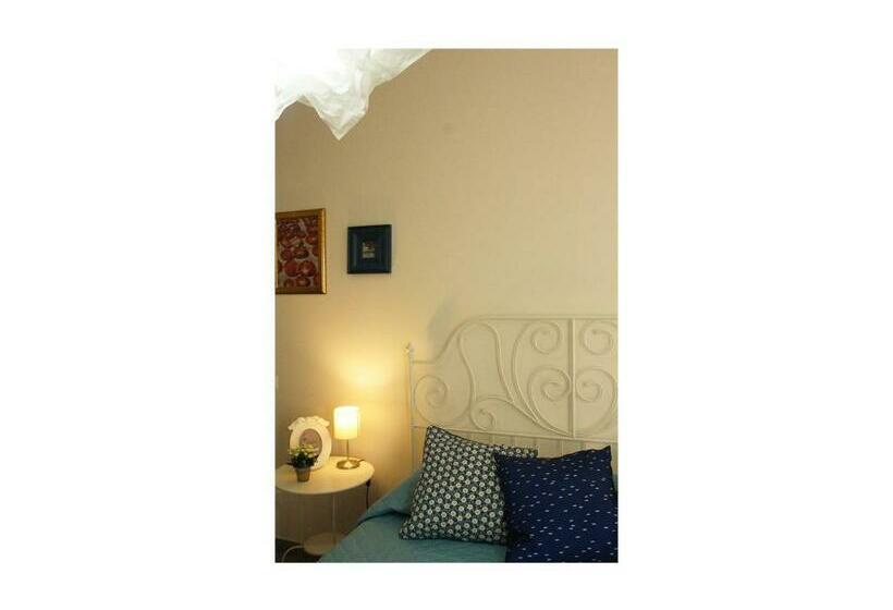 پانسیون Lilly S Home