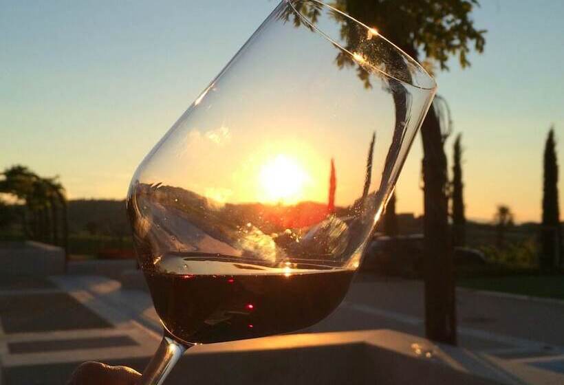 Tuscany Working Hostel