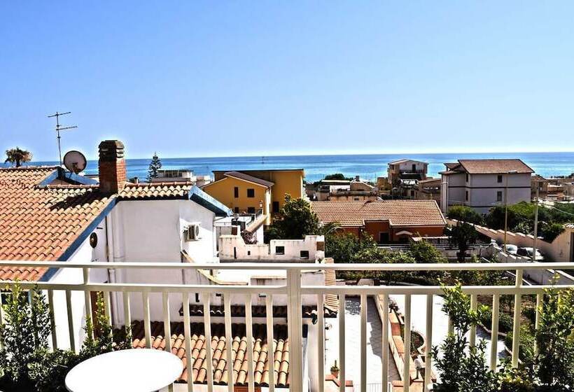 تختخواب و صبحانه Bella Villa