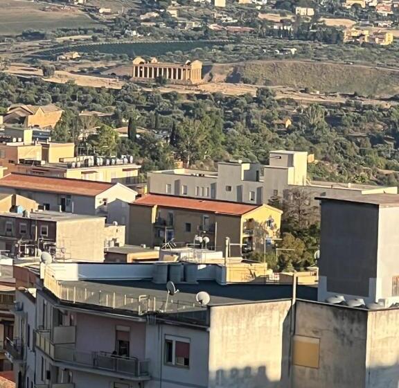 تختخواب و صبحانه Calua Experience View