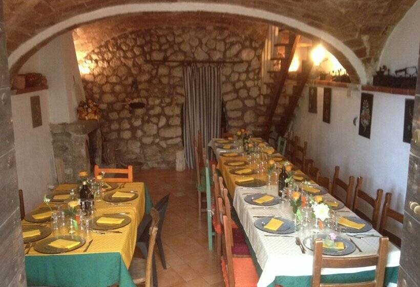 مبيت وإفطار Fattoria La Tana Della Volpe