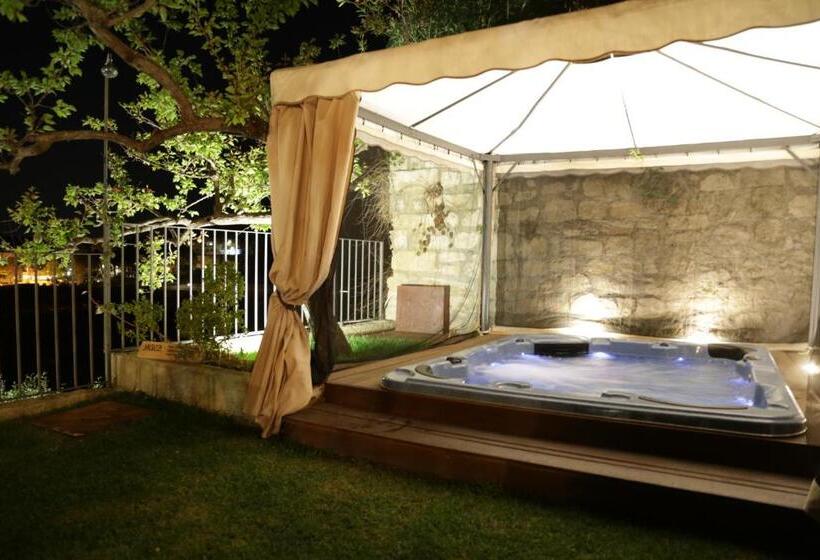 تختخواب و صبحانه La Casa Del Gelsomino