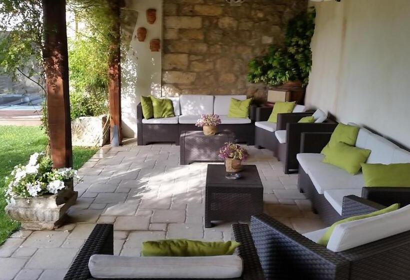 تختخواب و صبحانه La Casa Del Gelsomino