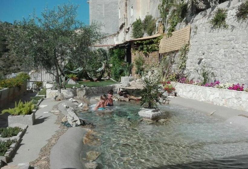 تختخواب و صبحانه La Casa Del Gelsomino