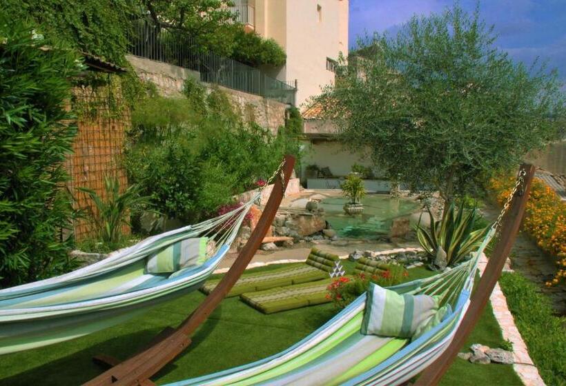 تختخواب و صبحانه La Casa Del Gelsomino