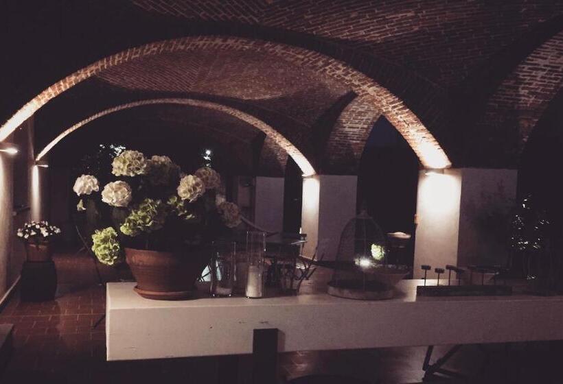 La Scuderia Charming Rooms B&b