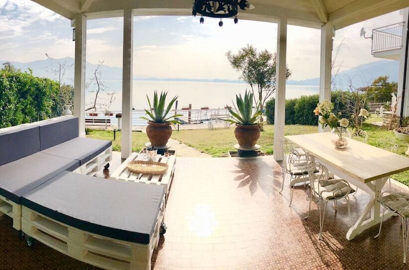 여관 Villa Anastasye