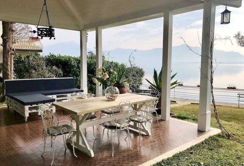 여관 Villa Anastasye