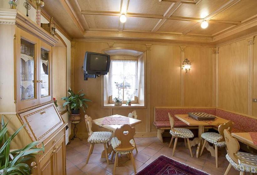 ホテル Albergo Erika