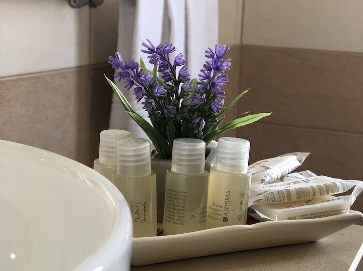 Отель El Sombrero