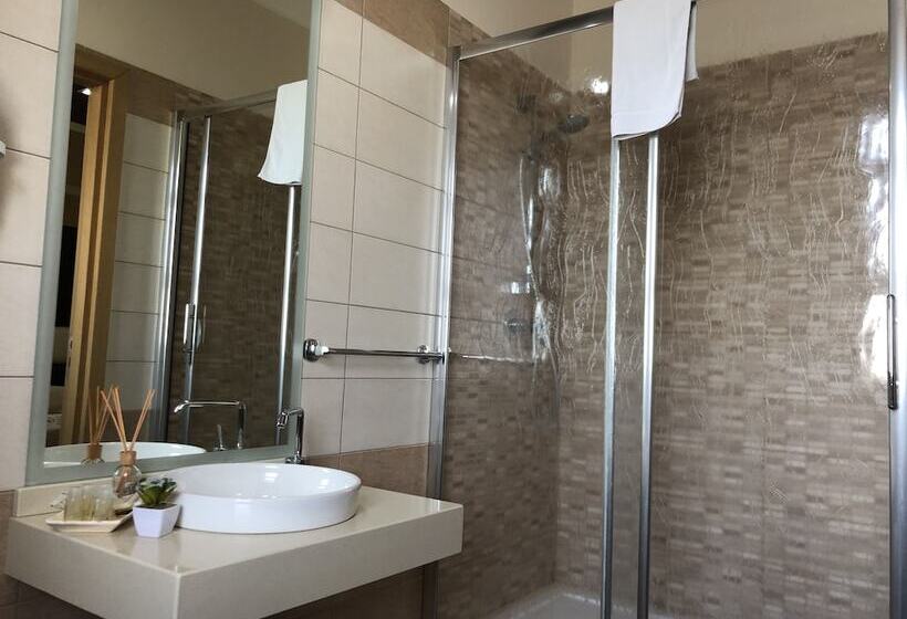 Отель El Sombrero