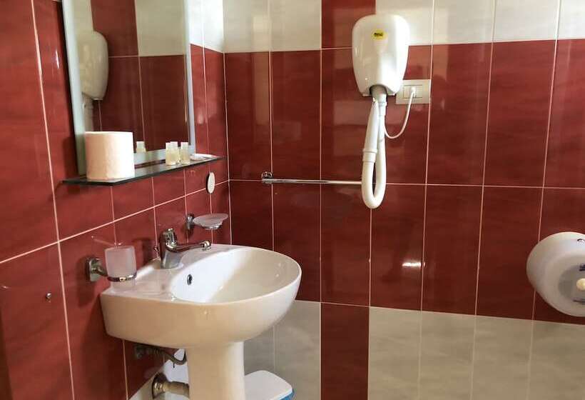 Отель El Sombrero