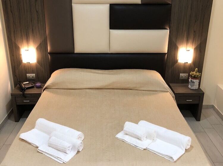 Отель El Sombrero