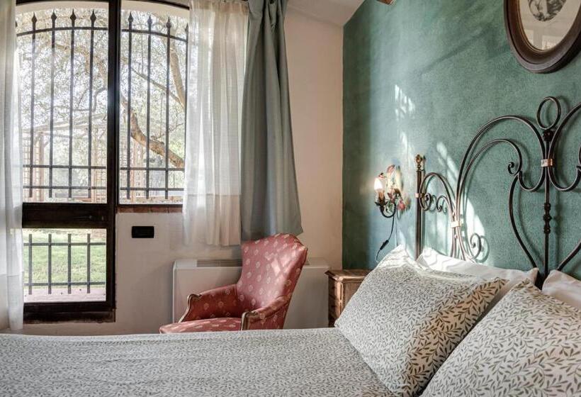 فندق ريفى Il Pintello   Lo Scricciolo