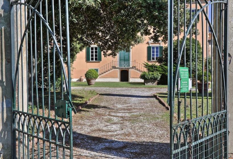 בית מלון כפרי Agriturismo Villa Rosselmini