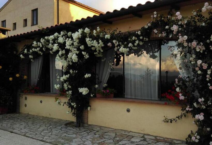 בית מלון כפרי La Fortezza Alta