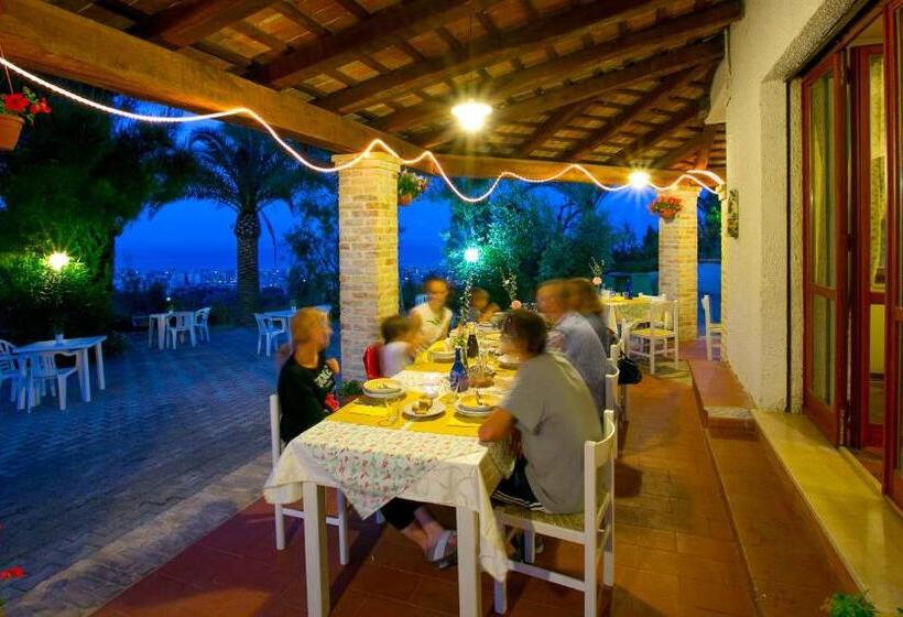 Сельский отель La Panoramica Country House