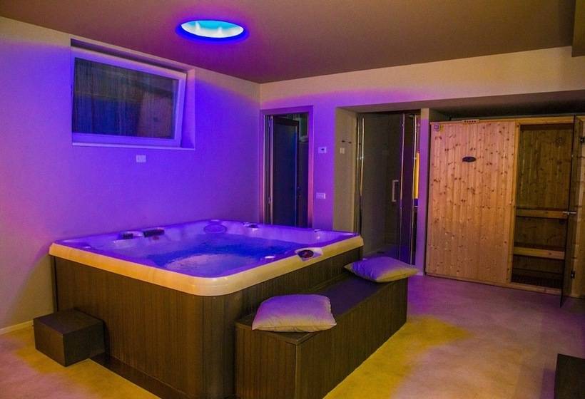 فندق ريفى Le Perelle Agriturismo