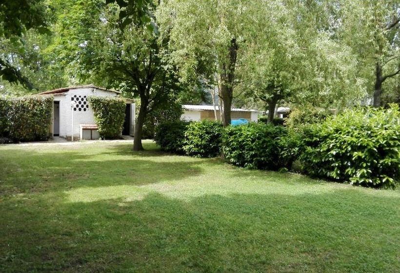 ホテル Smeraldo Camping Village