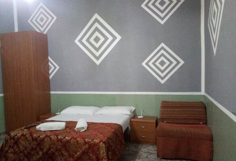 ペンション Hallo Porto Cv