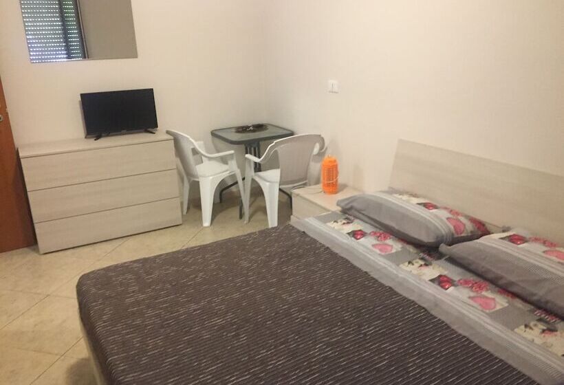 פנסיון Le Villette