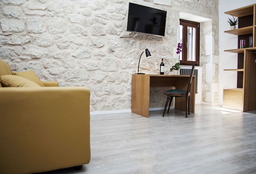 پانسیون Pica Pica