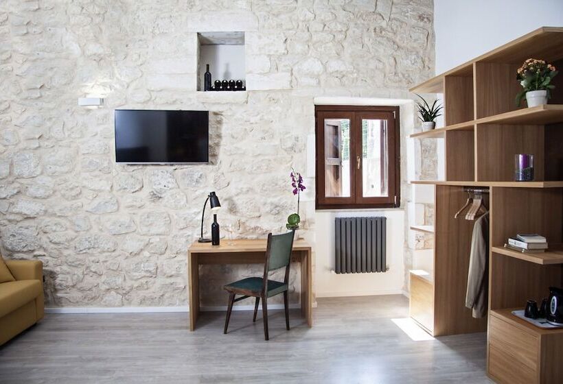 پانسیون Pica Pica