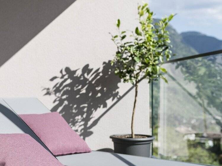 Vinea Suites & Apartments