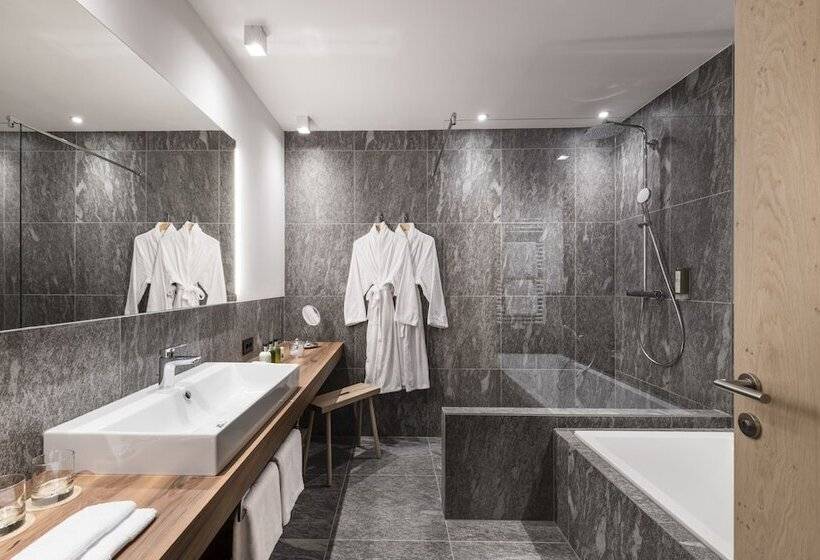 Vinea Suites & Apartments