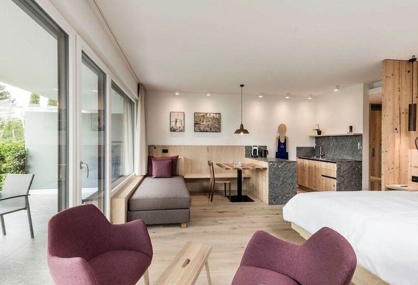 Vinea Suites & Apartments