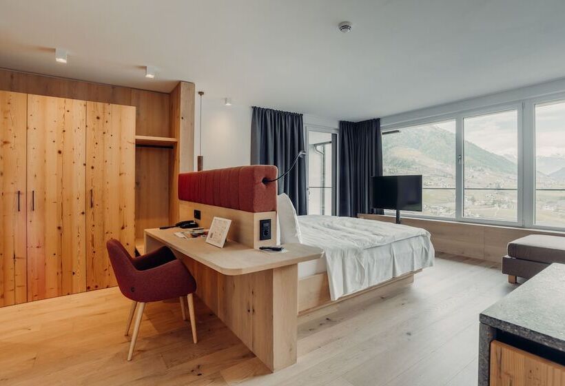 Vinea Suites & Apartments