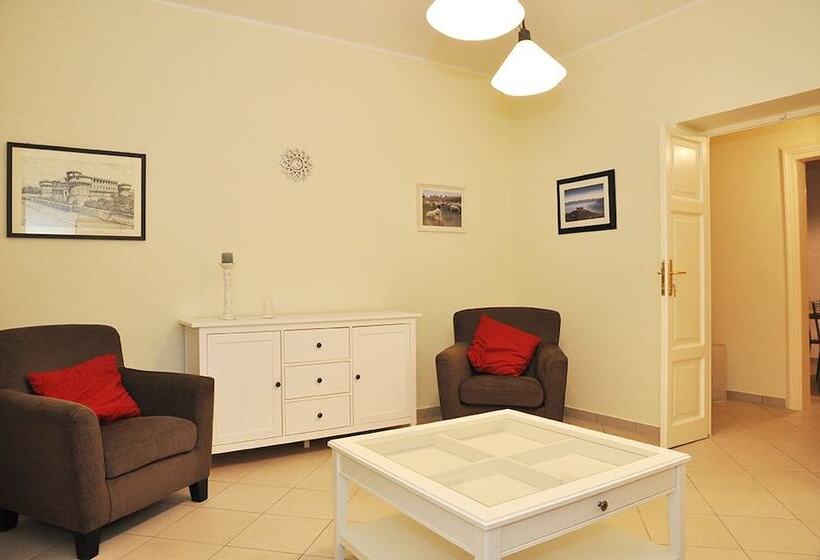 تختخواب و صبحانه C Era Un Lago