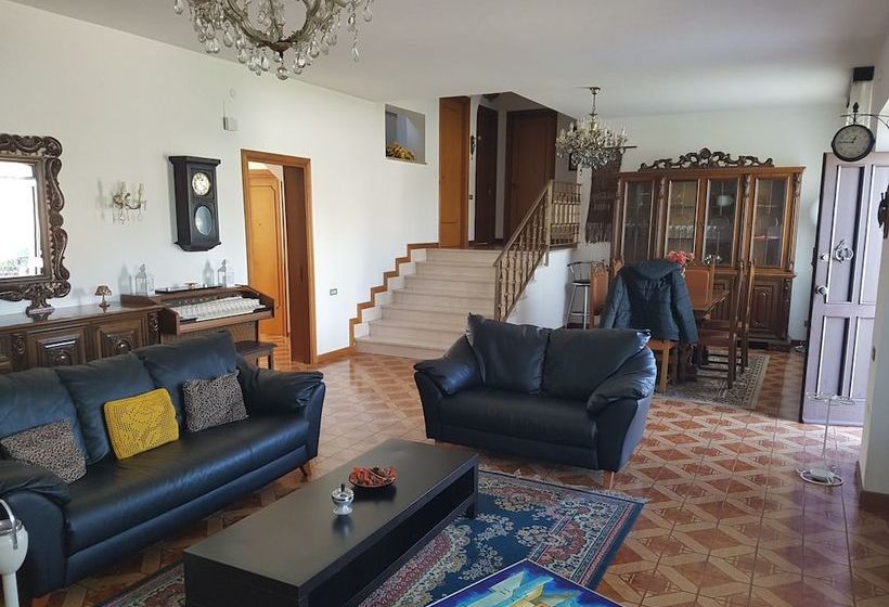 مبيت وإفطار Villa Matilde