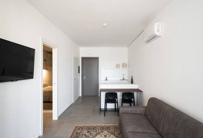 Alkamuri Posh Hotel E Spa