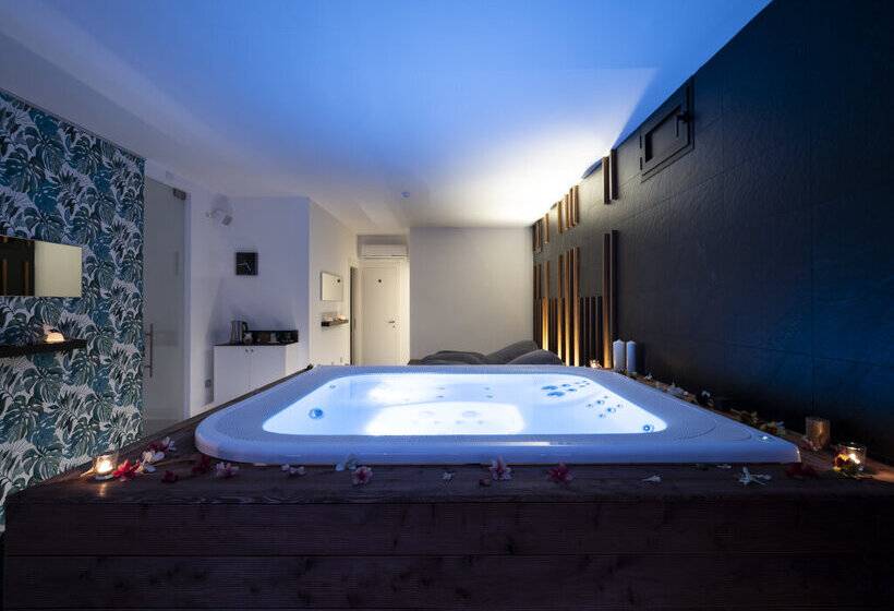 Alkamuri Posh Hotel E Spa