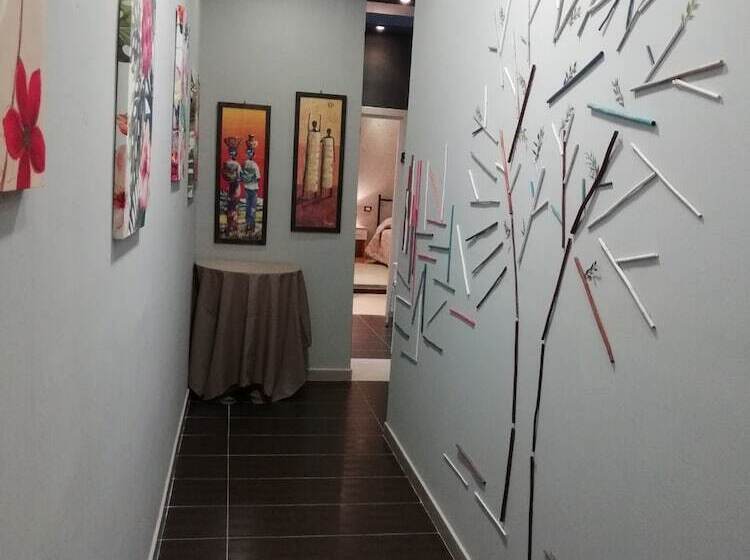 פונדק Sax Palazzo Sarro