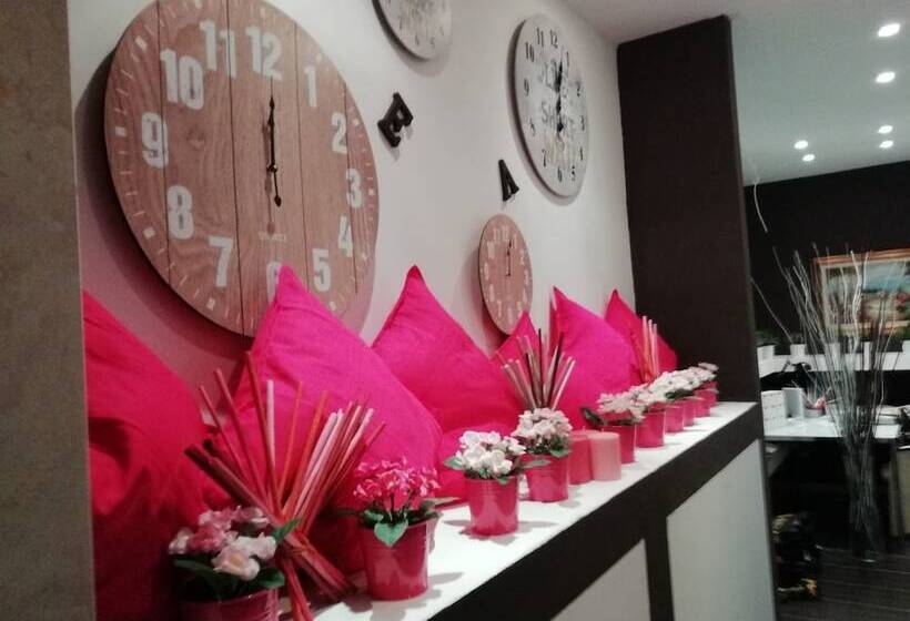 פונדק Sax Palazzo Sarro