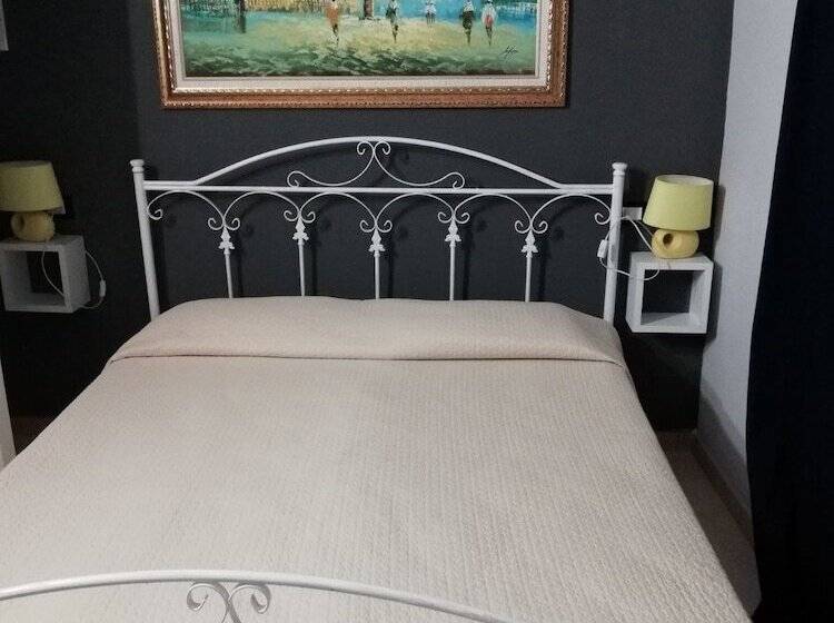 פונדק Sax Palazzo Sarro