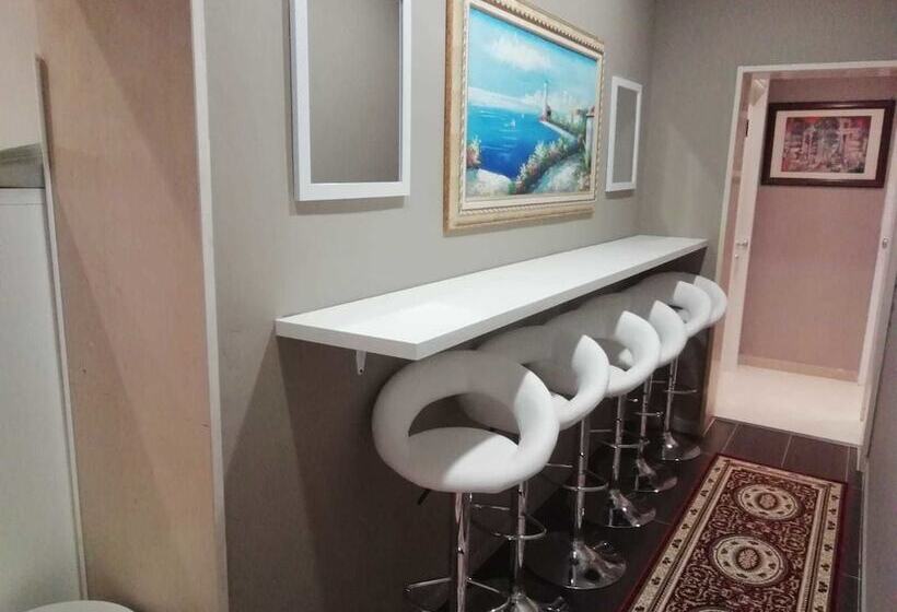 פונדק Sax Palazzo Sarro