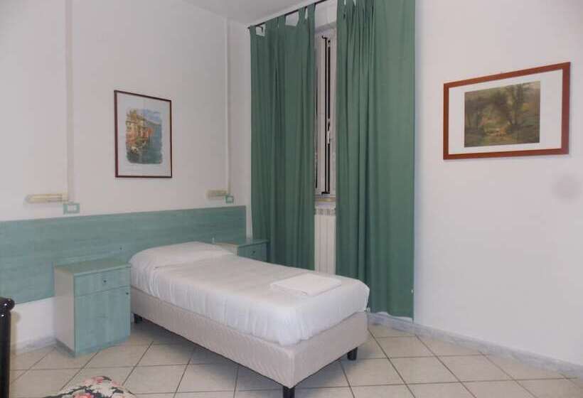 פונדק Villa Dei Butteri   Aprilia