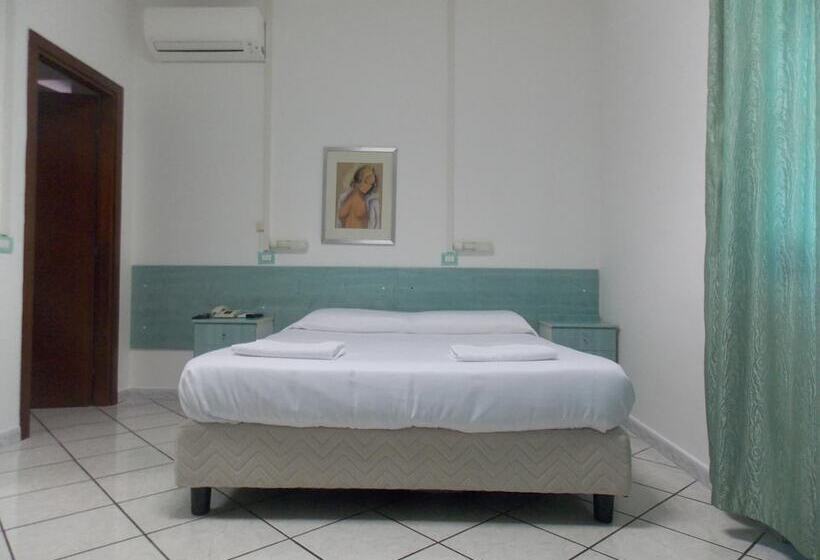 פונדק Villa Dei Butteri   Aprilia