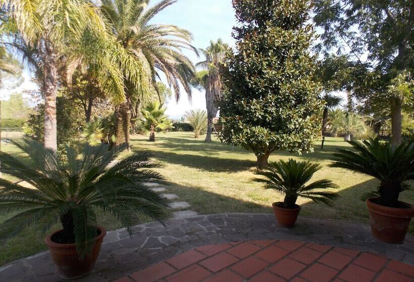 فندق فئة نجمة واحدة Villa Dei Butteri   Aprilia