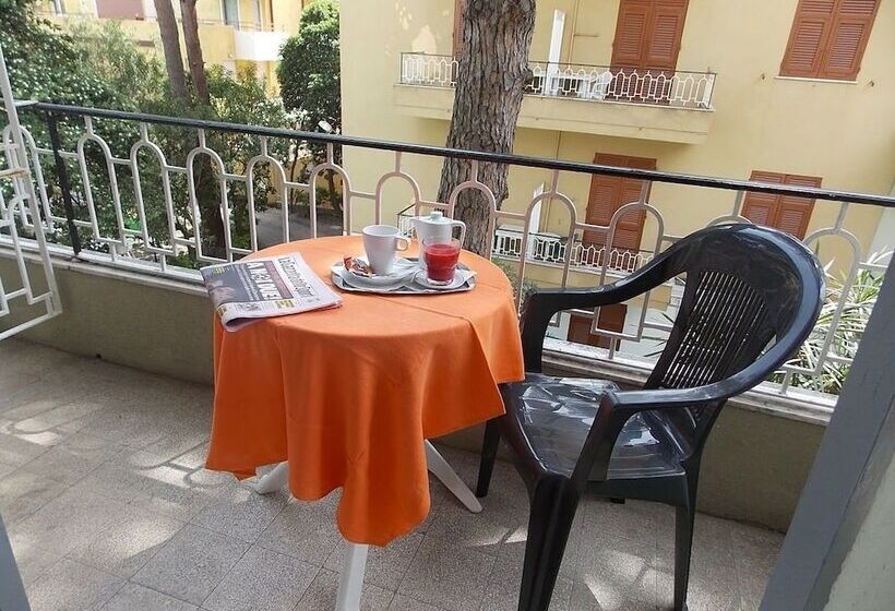 ホテル Arco Del Sole