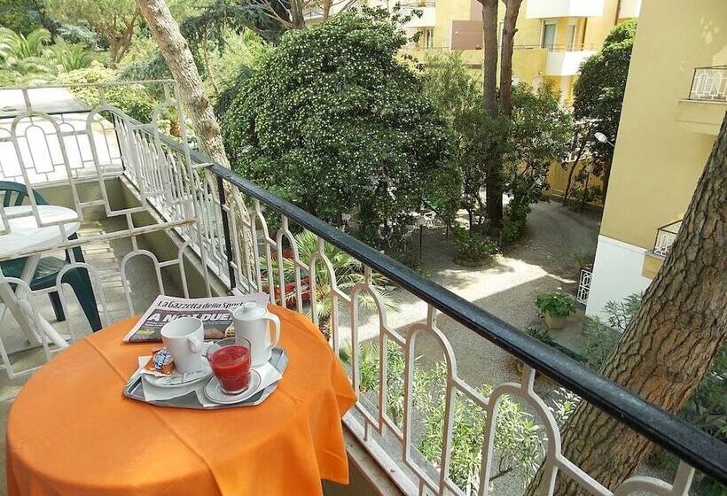 ホテル Arco Del Sole