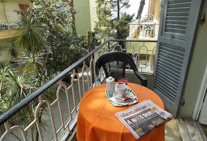 ホテル Arco Del Sole