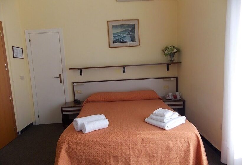 ホテル Arco Del Sole