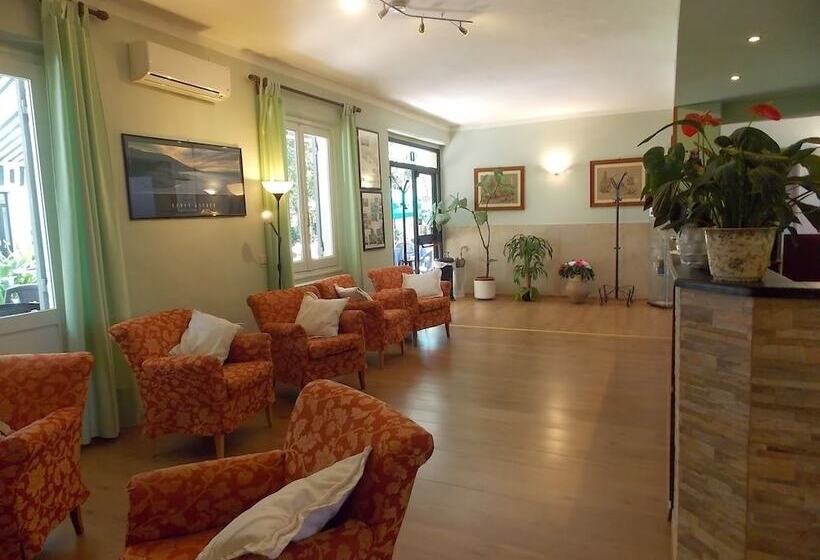 ホテル Arco Del Sole