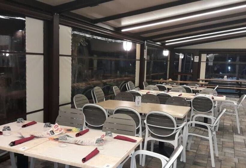 בית מלון כפרי Camper Park Nervia